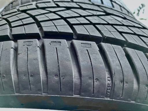 タイヤ 16インチ4本セット　バリ山❗️ Continental Tire