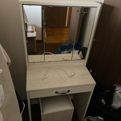 ドレッサー（中古）　専用椅子付き