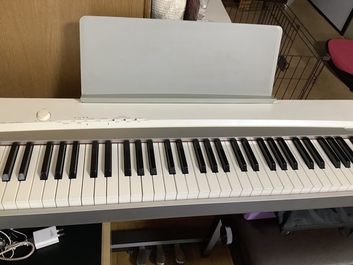 電子ピアノ　casio privia