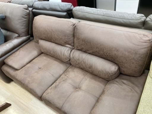 2人掛けソファーレザーのご紹介です。
