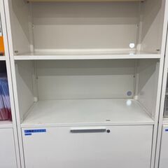 ESSEN　フラップドアスチールキャビネット　　1台の画像