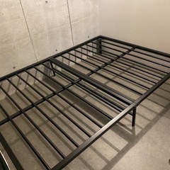 パイプベッドフレーム