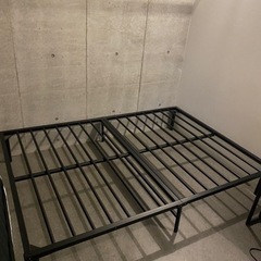 パイプベッドフレームの画像