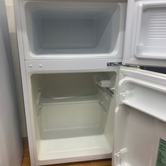 冷蔵庫2015年製の画像