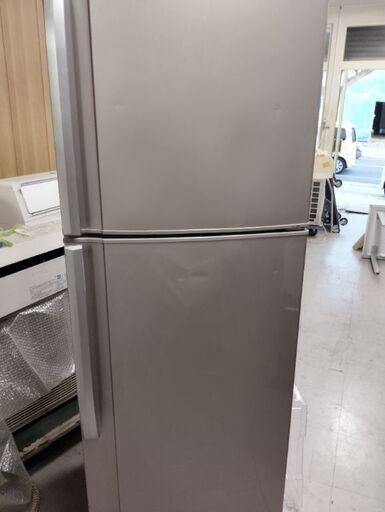 シャープ ノンフロン冷蔵庫 228 L 2011年製 別館においてます