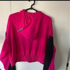 NIKEトレーナーの画像