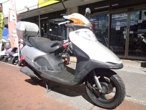 NO.4760　スペイシー１００　４サイクルエンジン　リヤボックス付き　シルバー　☆彡