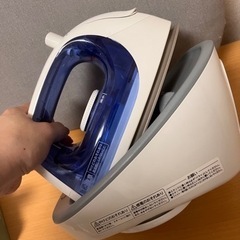 ※受け渡し先決定【美品】アイロンとアイロン台の画像