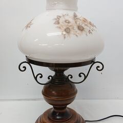 アンティーク】 ITALY イタリア製 ミルクガラスランプ LED電球付き