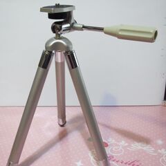 【カメラ三脚】持ち運びに便利な小型サイズ　使用範囲２４ｃｍ→９３...