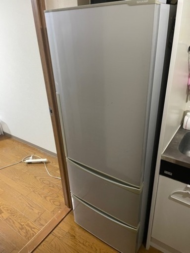 引っ越しのため出品。冷蔵庫