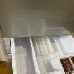 引っ越しのため出品。冷蔵庫の画像