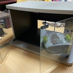 古いけど、まだ使えます！テレビ台の画像