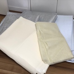 ニトリ　アルミシート　滑り止めクッションシート
