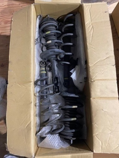 ♦︎50プリウス 純正サス♦︎