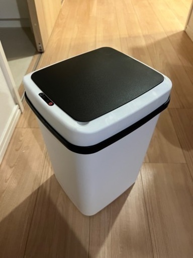 ゴミ箱　センサー付き