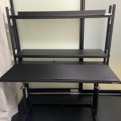 美品 Bauhutte ゲーミングデスク・デスクラック・マウスパッド・チェアマットの4点セットの画像