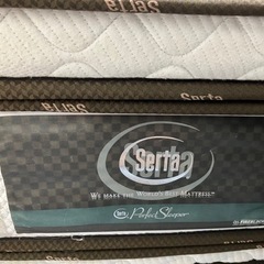 【お取引中】クィーンベッドマットレス+フレームお譲りします！！の画像