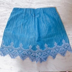 新品タグ付き デイライルノアール 刺繍レース デニムショートパンツ Sの画像