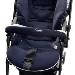 Combiベビーカー 色：ネイビー 使用期間：半年程
