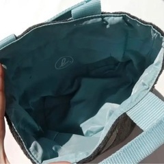 アニエスベーのミニハンドバッグの画像