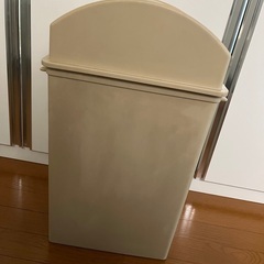 中古　ゴミ箱　25Lの画像