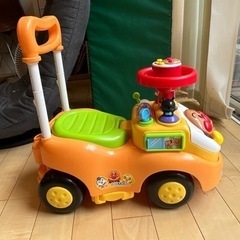 アンパンマンよくばりビジーカーの画像