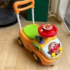 アンパンマンよくばりビジーカーの画像