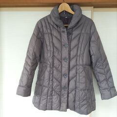 送料込　ダウンコート　女性　９号　中古