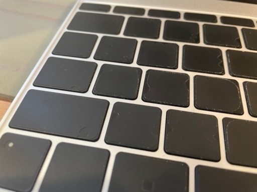 歴代 MacBook最小モデル★APPLE MACBOOK MNYH2J/A