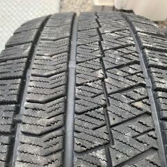スタッドレスタイヤ　ブリザックVRX2　215/55r17　4本の画像
