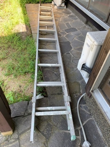 脚立（長いです）