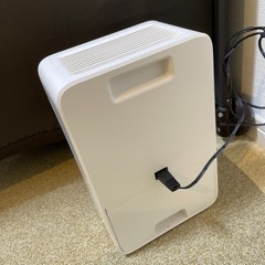 【美品】コンパクト除湿機の画像