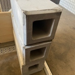 テレビ台　ブロック