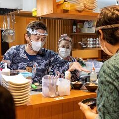  【居酒屋スタッフ大募集、夜時給1,000円、22時以降1,250円】先月、宮崎駅近くにオープンしました「恵屋プラス昭和町店」　学校帰りや副業・スキマバイトにも最適　☆美味しい賄いも魅力大！　バイトデビュー大歓迎、一から丁寧にお教えします！　週毎シフトでプライベートとの両立も◎の画像