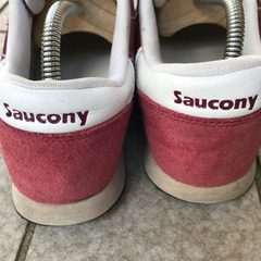 スニーカー　靴　赤　サッカニーsauconyの画像