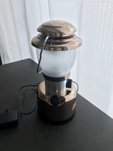 【受け渡し決まりました】お値下げしました Coleman コールマン　ランタン　ゴールド　ACアダプター