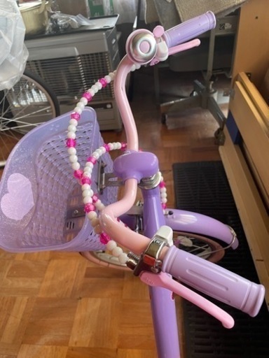 自転車　女の子　3歳から8歳ぐらい