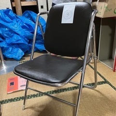 （決まりました）パイプ椅子34脚あります。