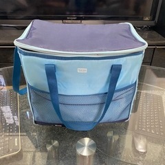 保冷バッグ20リットル。