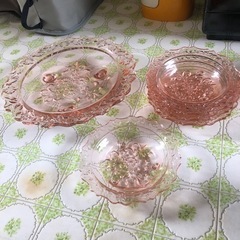ガラスのお皿セットの画像