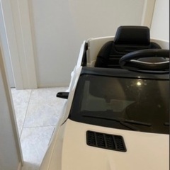 メルセデス・ベンツ　電動おもちゃの画像