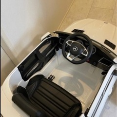 メルセデス・ベンツ　電動おもちゃの画像