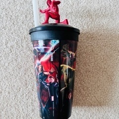 アベンジャーズのカップ　マーベルの画像