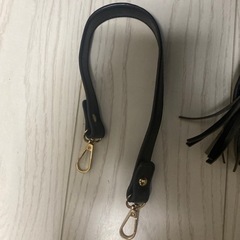 黒ショルダーバッグの画像
