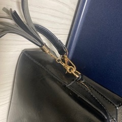 黒ショルダーバッグの画像