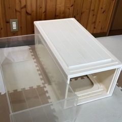 押入れ収納ケースの画像