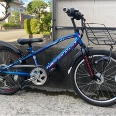 子供用　20インチ　自転車　シマノ6段変則ギア　ライト、フェンダー付