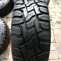 スバルXV ホワイトレターオフロードタイヤホイル付き4本セットの画像