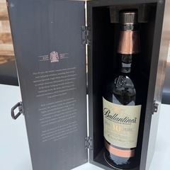 【バランタインの最高峰！バランタイン　30年　【正規品】の画像
